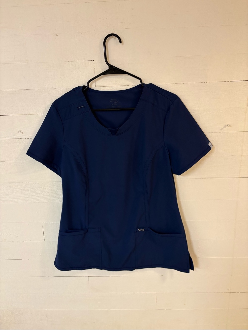 Cherokee Infinity Women’s Medium Navy Blue Stretch Scrub Top